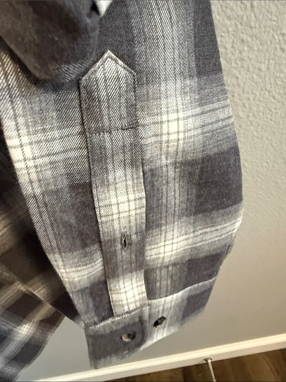 NWT Banana Republic Gray and White Plaid Shirt